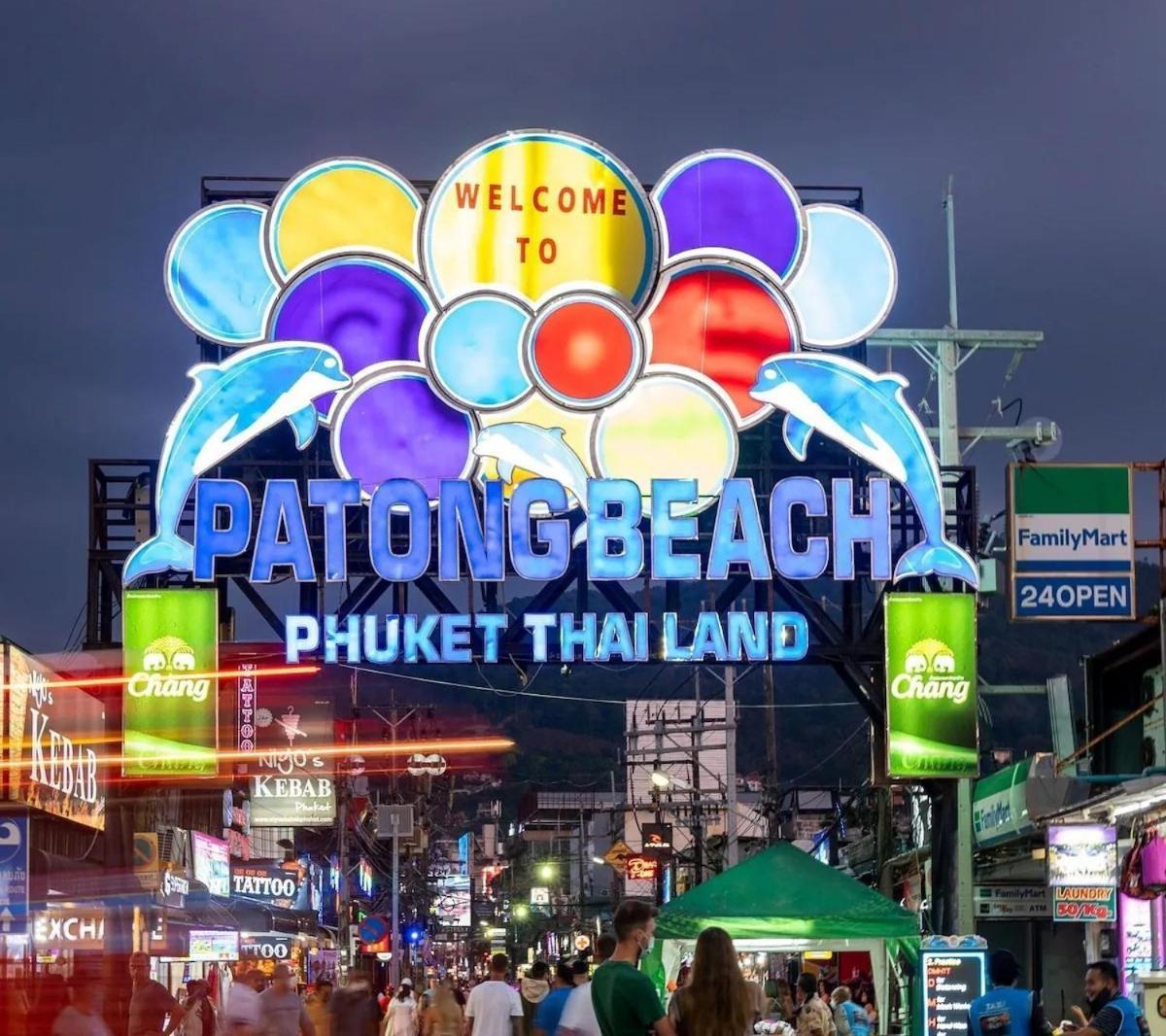 The Taksim Patong Beach Hotel Exterior foto